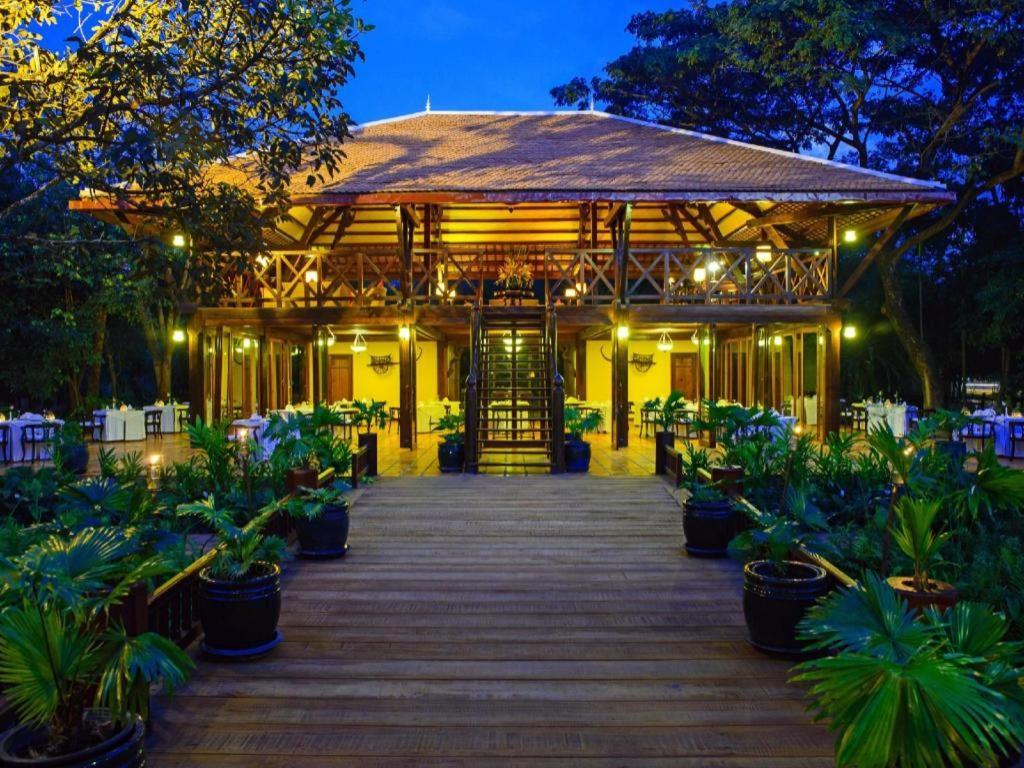 Angkor Village Resort & Spa Siem Reap Exterior photo