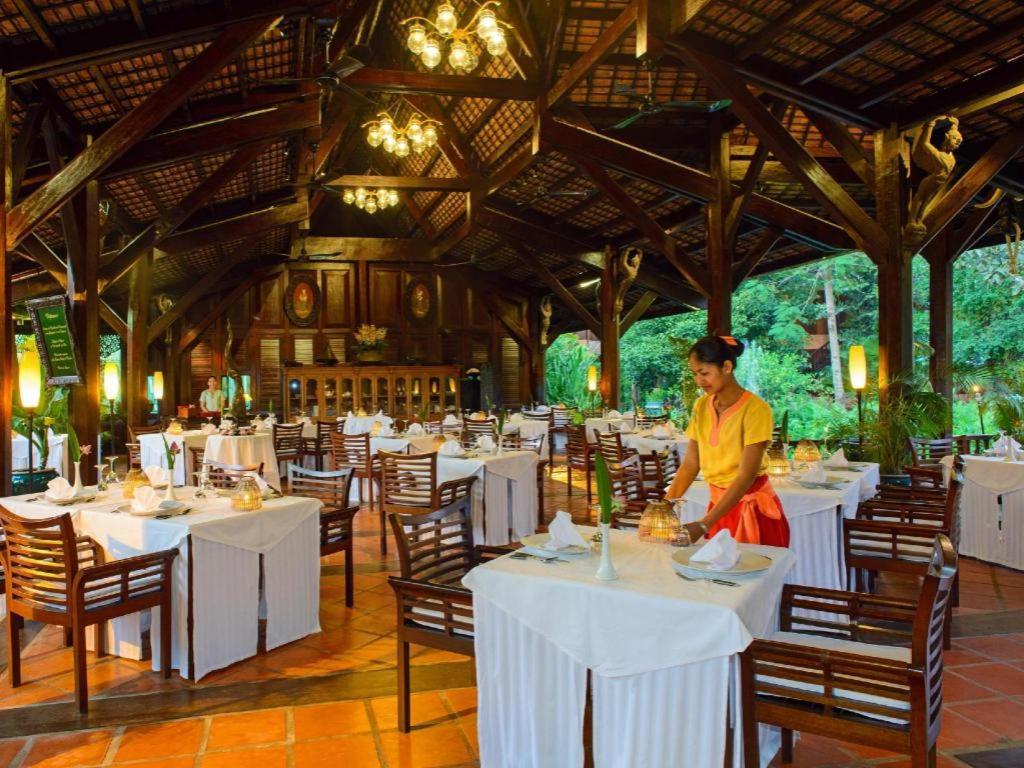 Angkor Village Resort & Spa Siem Reap Exterior photo
