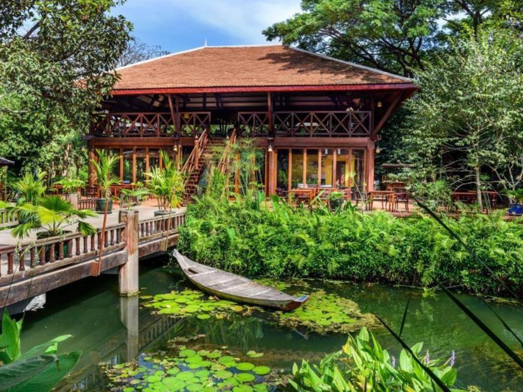 Angkor Village Resort & Spa Siem Reap Exterior photo