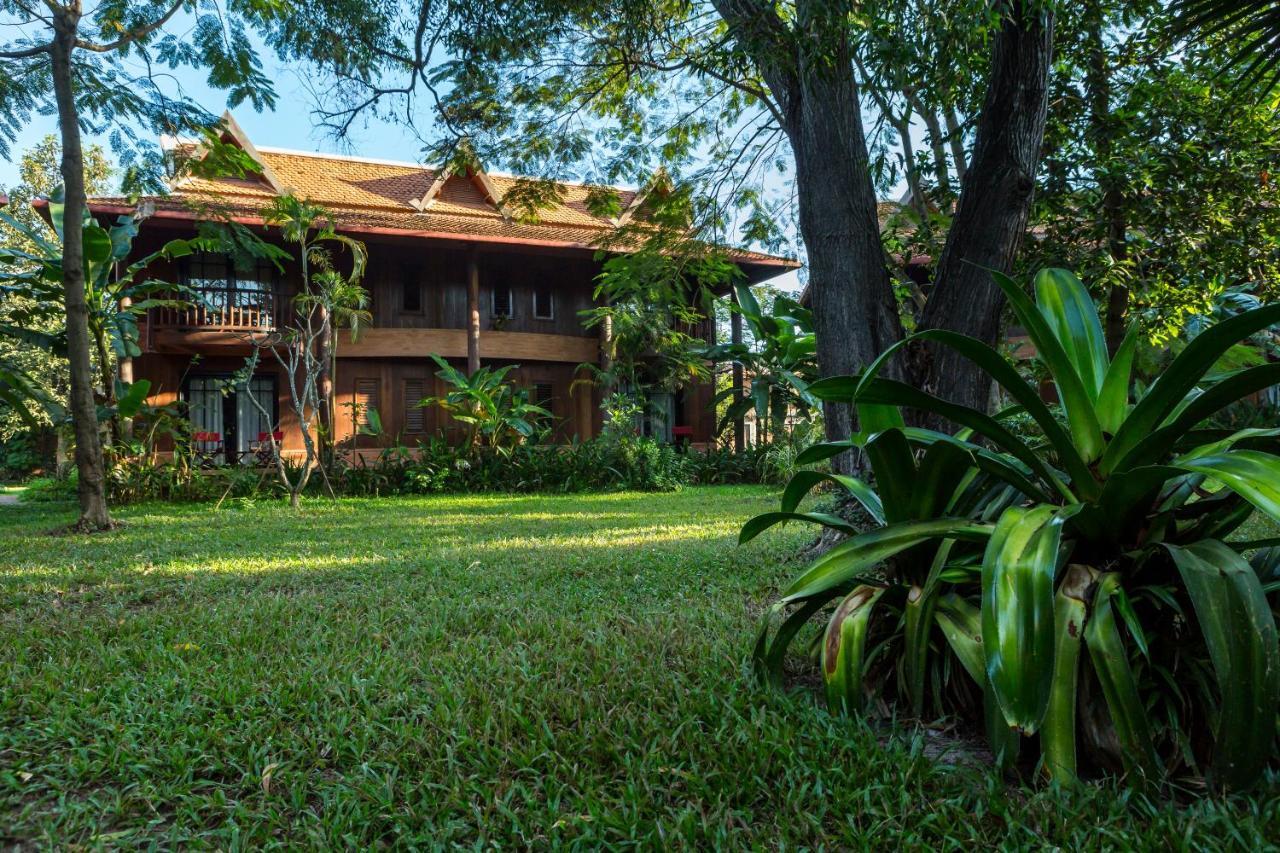 Angkor Village Resort & Spa Siem Reap Exterior photo