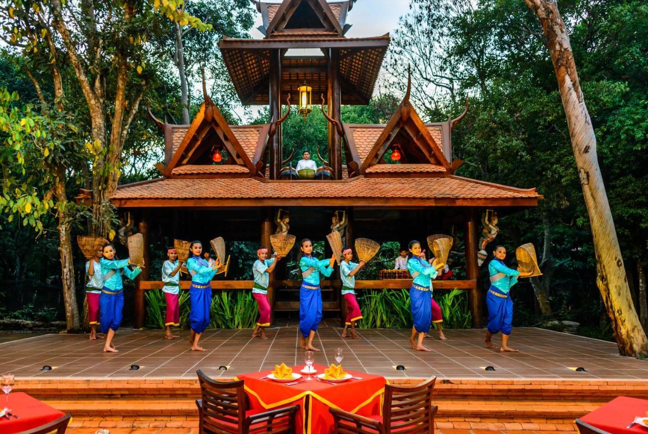 Angkor Village Resort & Spa Siem Reap Exterior photo